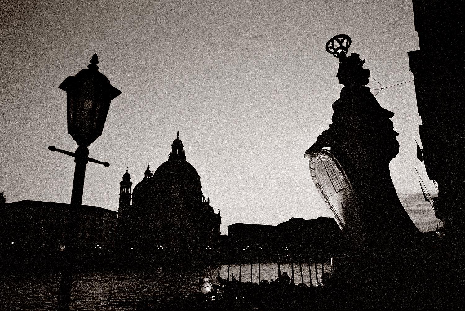 Venice B&W 26