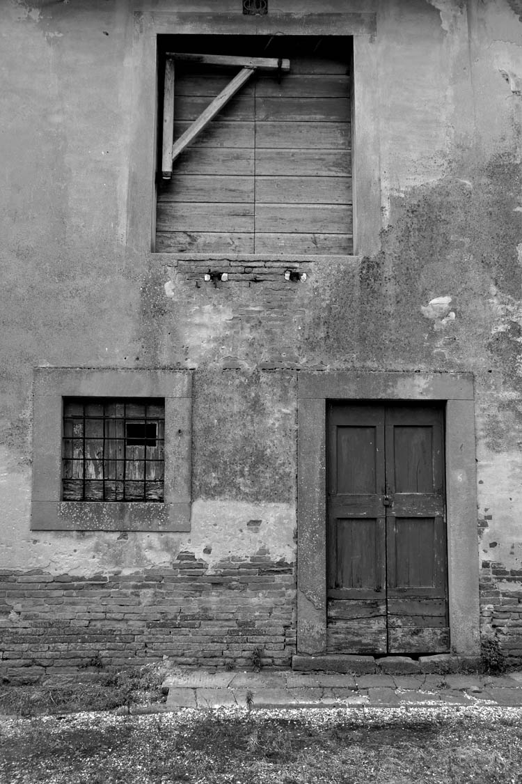 Tuscany B&W 08