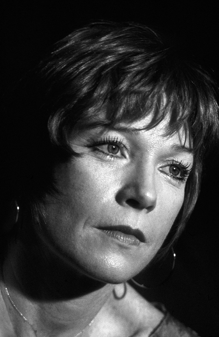 Shirley MacLaine 11