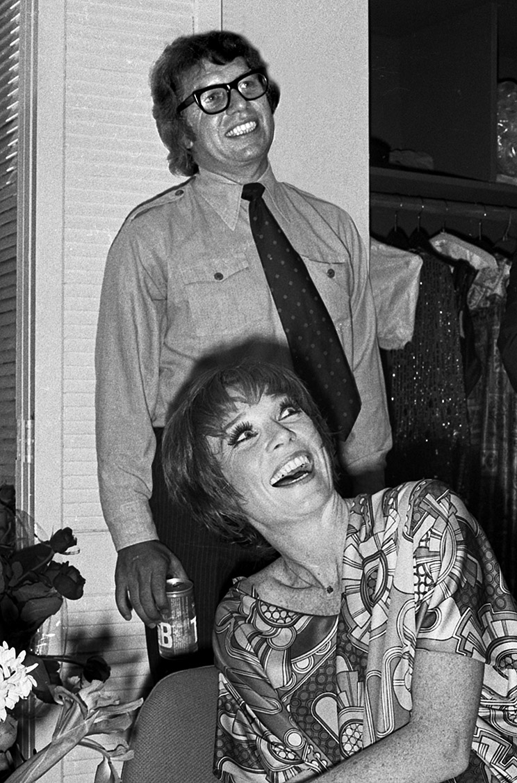 Pete Hamill and Shirley MacLaine, 1976 #2